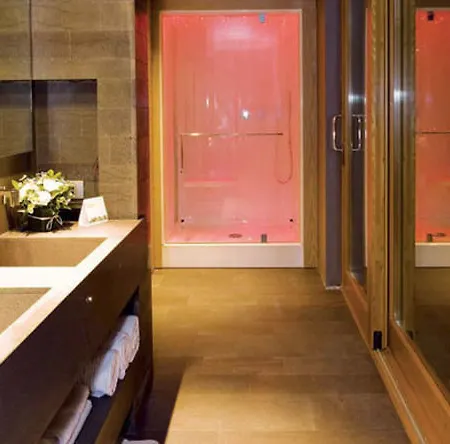 Active Hotel 4*